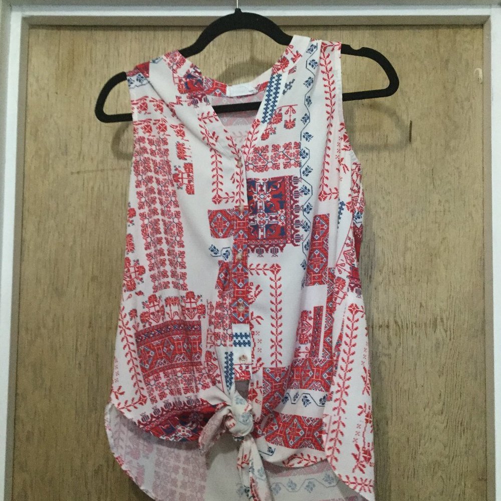 Point Zero sleeveless summer button down tie front top re white and blue